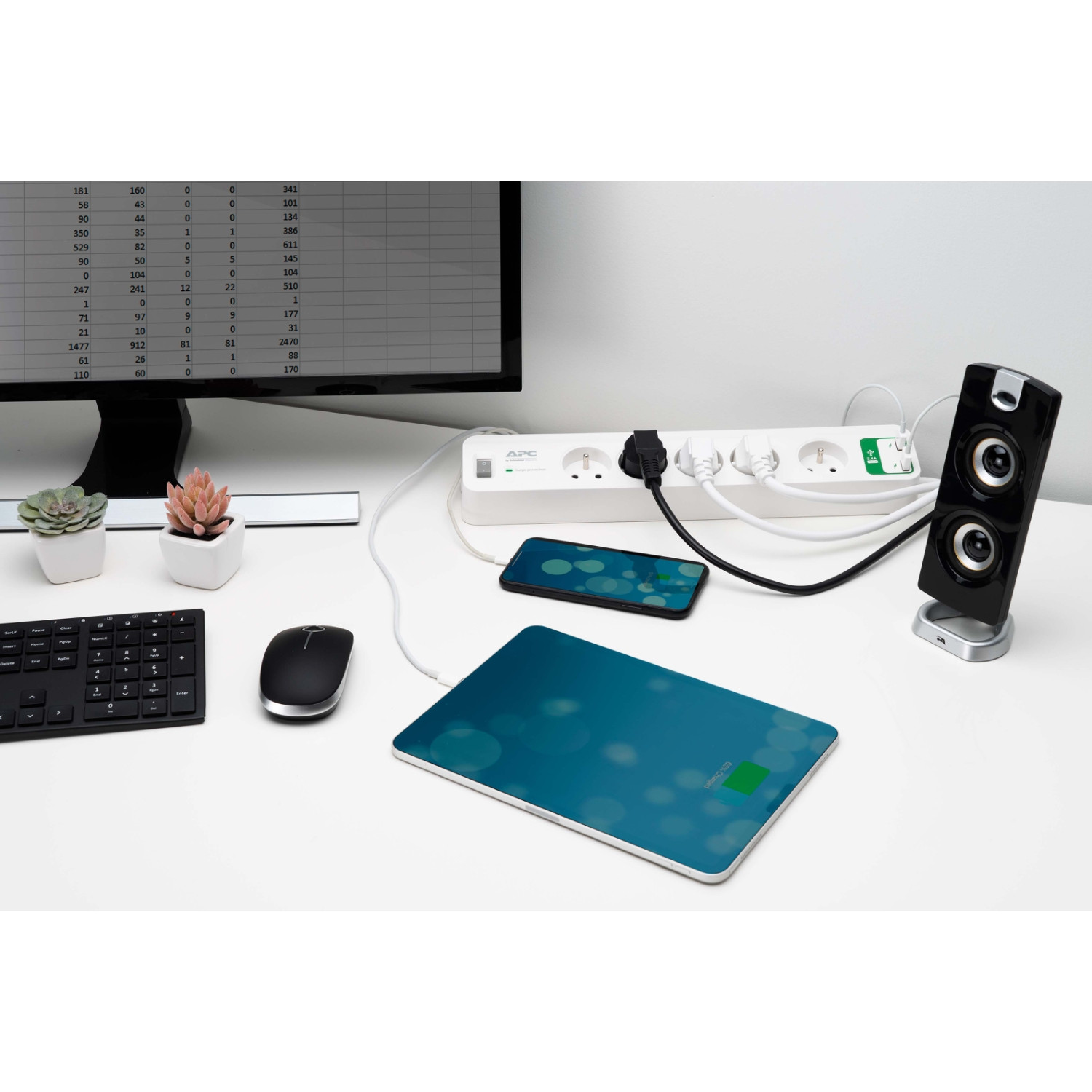 Multiprise SurgeArrest – parasurtenseurs – 5 prises 10A – 2 prises USB